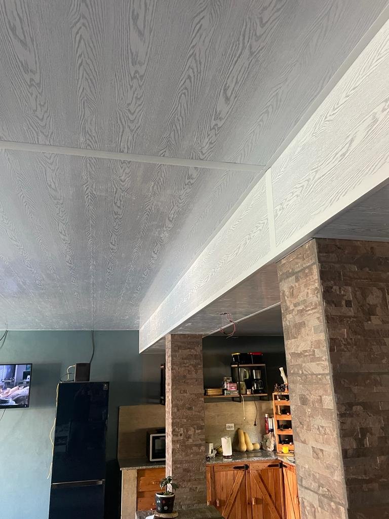 Tablas PVC Color Gris perlado  - 25 cm x 8 mm - Image 7